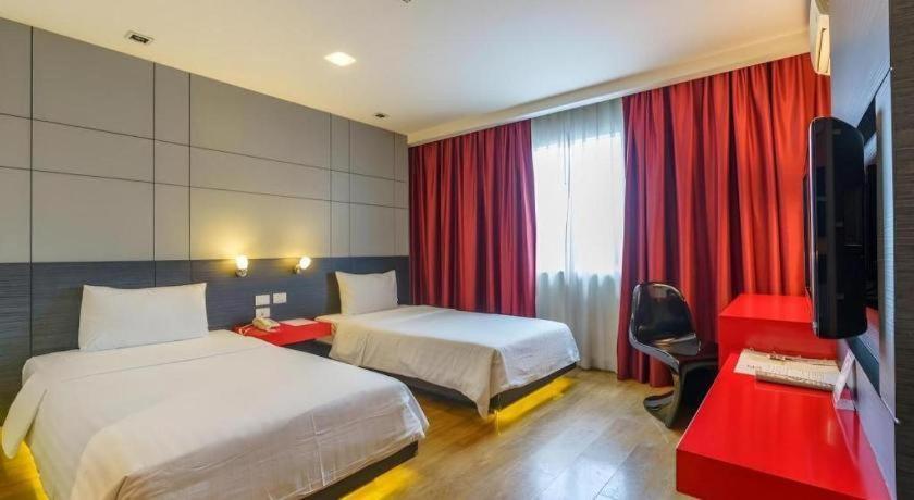The Park Hotel 3*